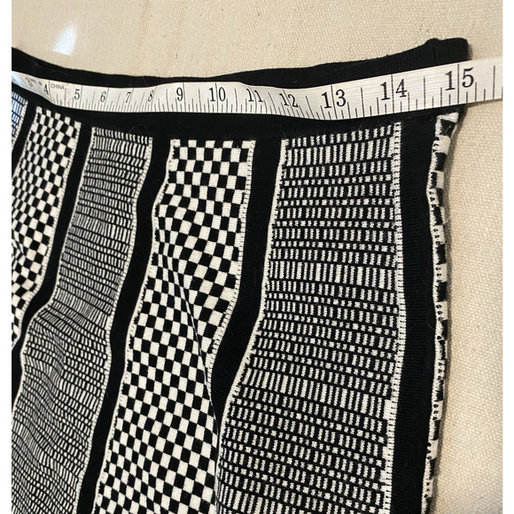 Spense Skirt Womens Sz Medium Black White Patterned Knee Length Flared Fit Skirt - Picture 4 of 6